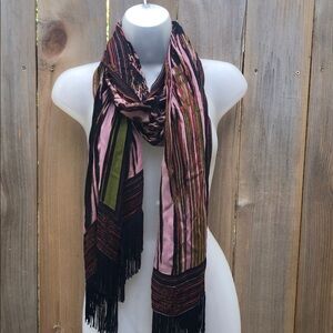 Sam Edelman Ikat pattern Shawl with fringe. VTG EC